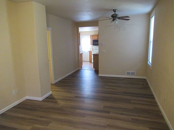 2nd image of 615 E Saint Vrain St