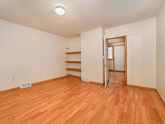 5th image of 1245 Woodbridge St
