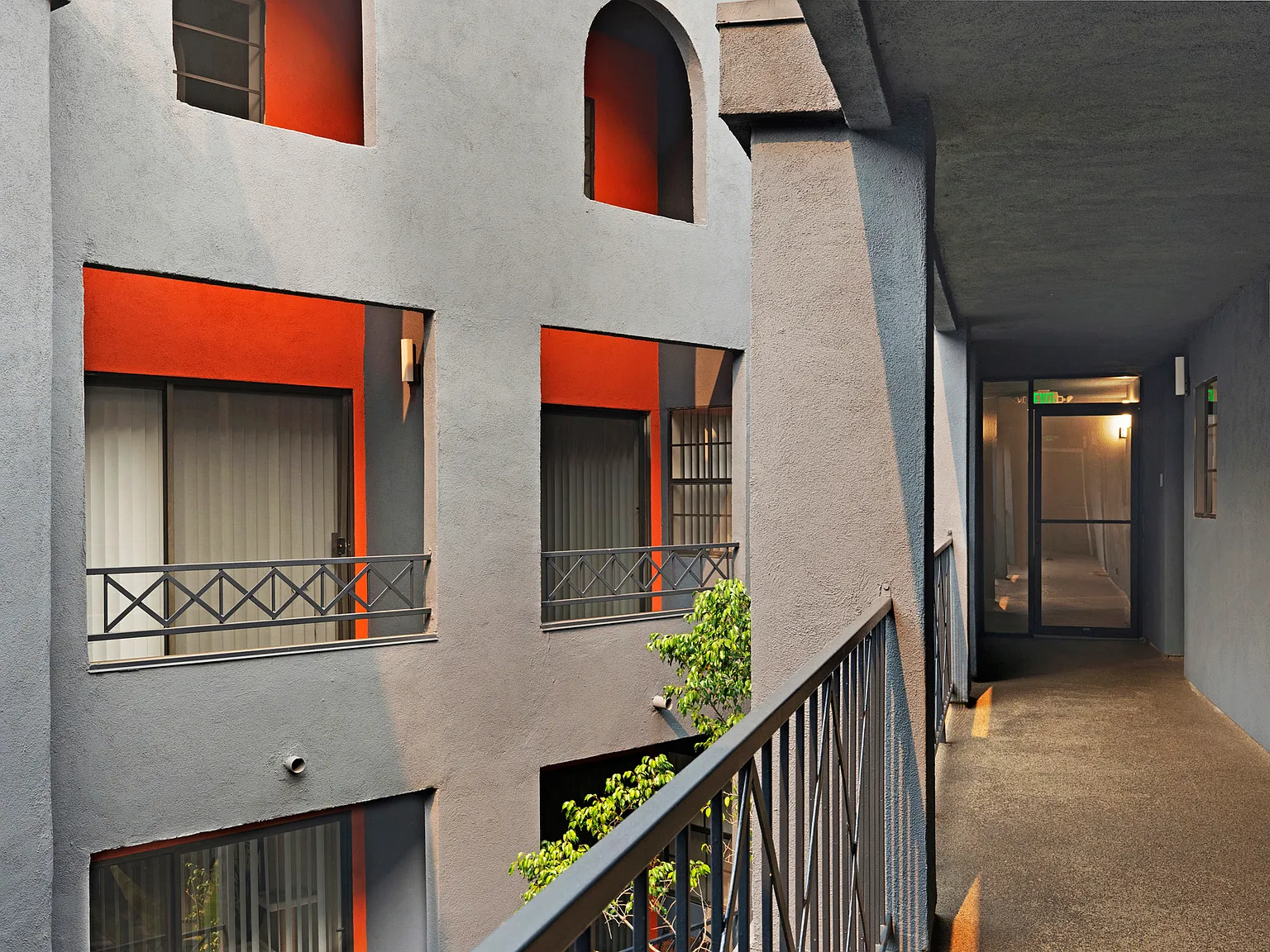 The Jeremy Apts — Photo 2