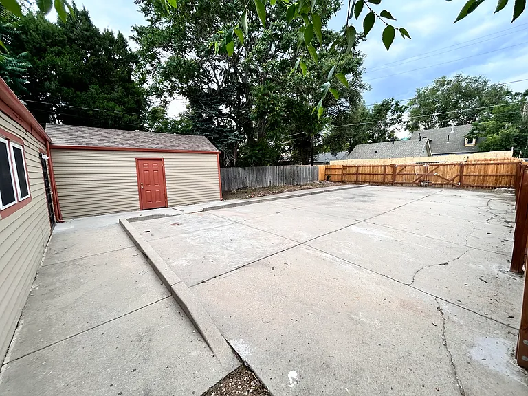 1461 Eaton St — Photo 5