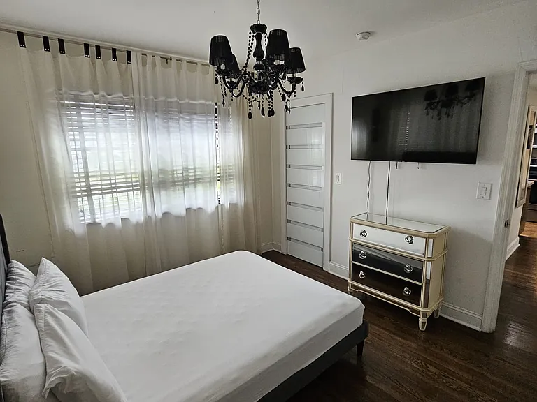 747 Lenox Ave #2 — Photo 14