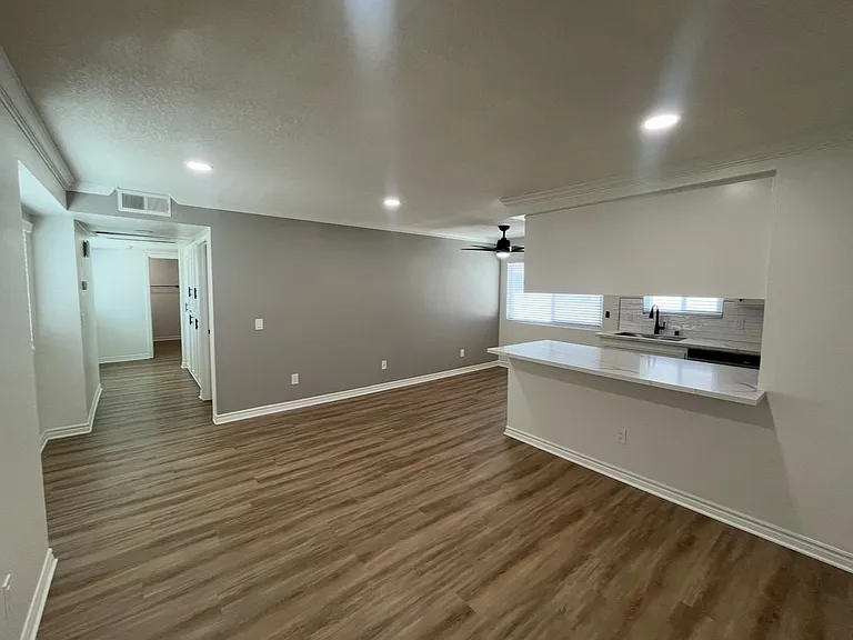 6336 Orange Ave — Photo 6