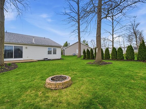 5th image of 920 Greenfield Dr