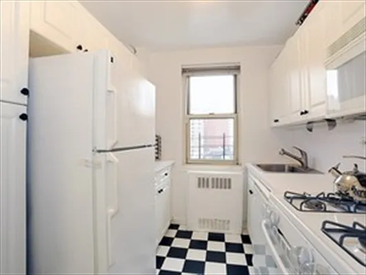 Sold by Citi Habitats | media 14