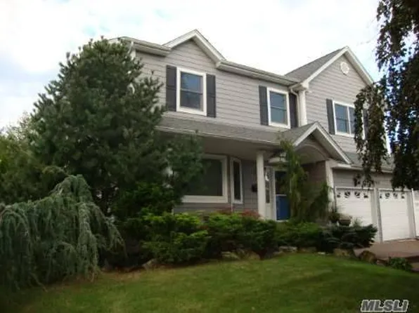3165 Lee Pl, Bellmore, NY 11710