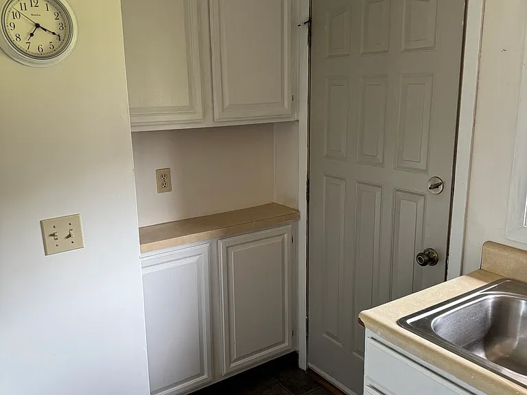309-311 W Morgan Ave — Photo 12