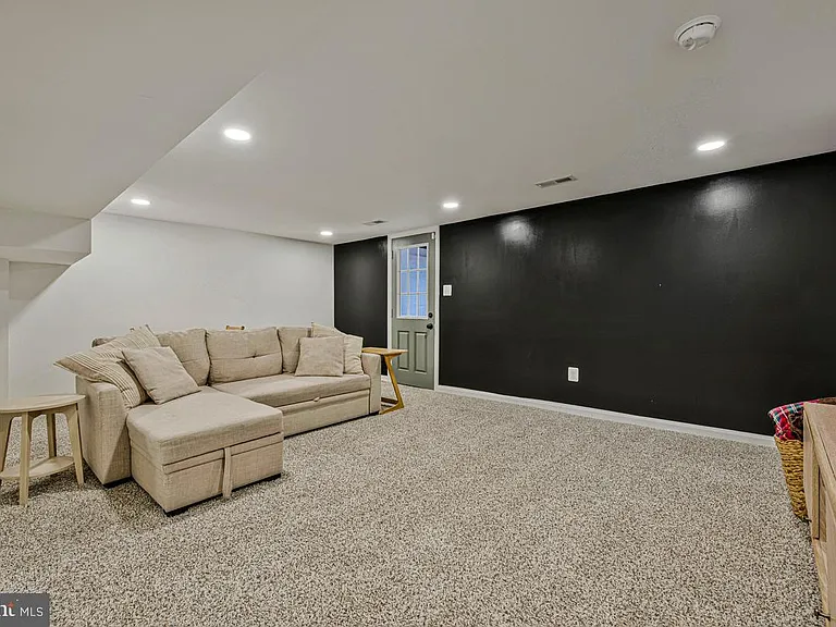 3704 Hamilton St — Photo 29