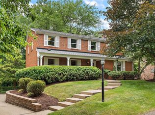 129 Old Suffolk Dr, Monroeville, PA 15146