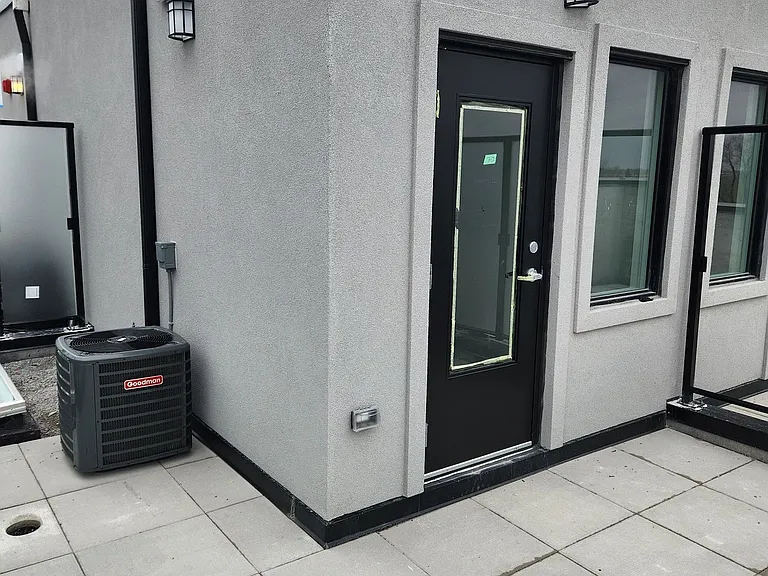 861 Sheppard Ave W #29 — Photo 33