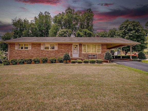 3rd image of 109 Kelsey Dr