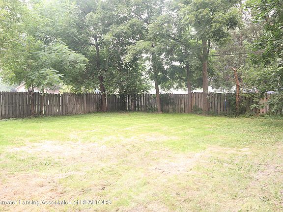 4th image of 2928 Lafayette Cir