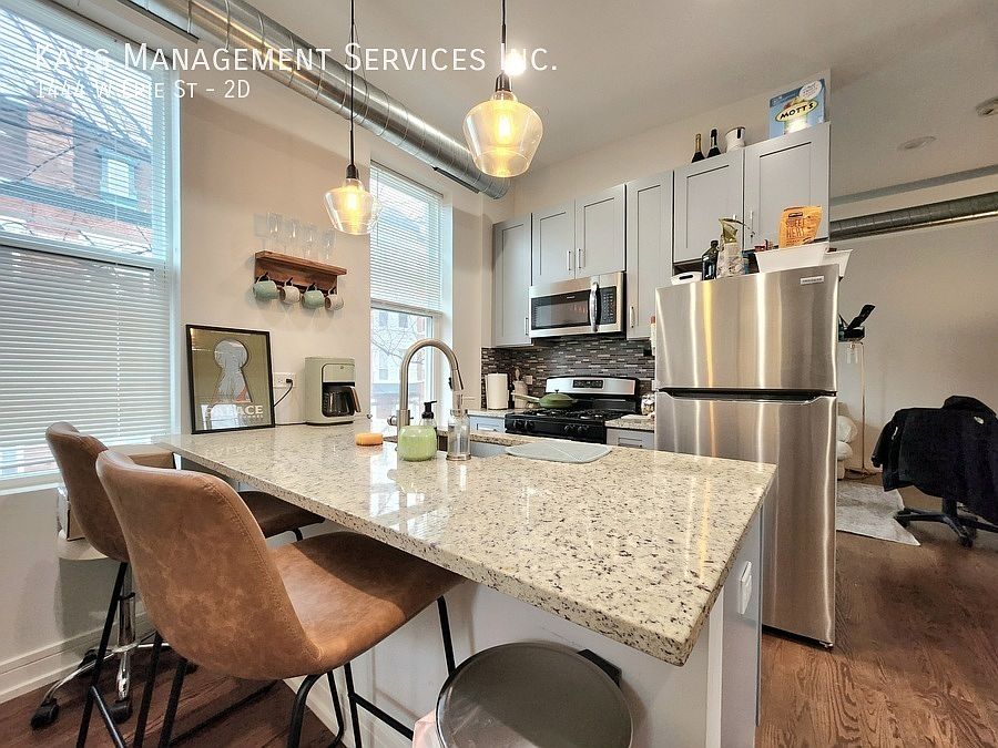 1st image of 1444 W Erie St APT 2D