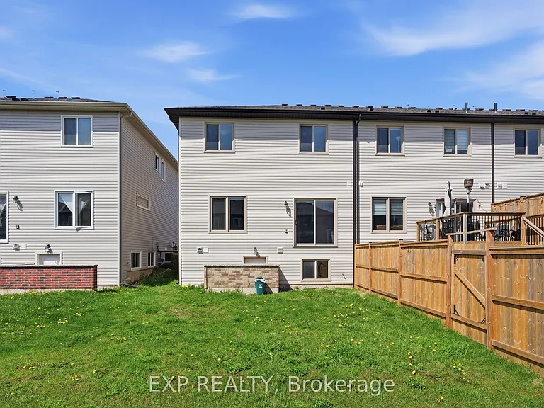 15 Bowman Cres — Photo 30
