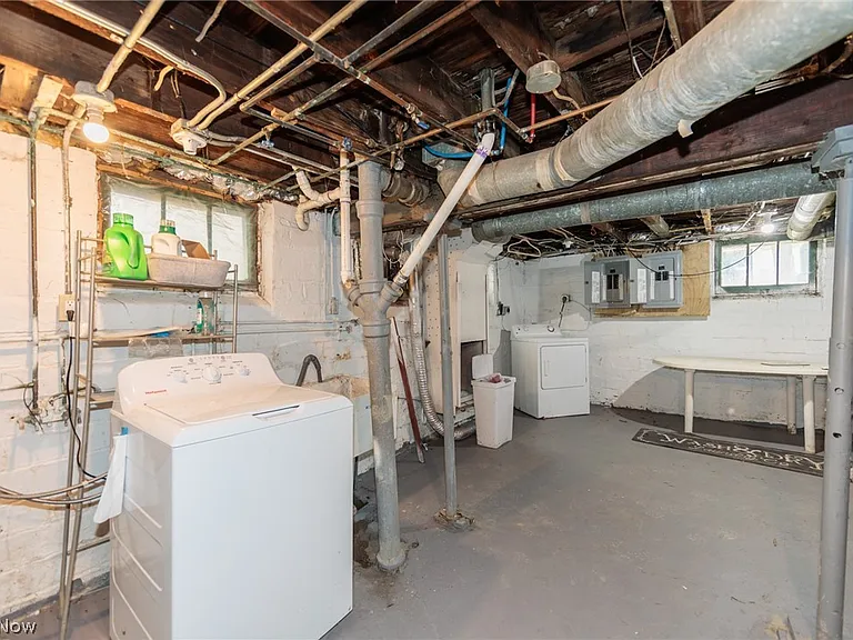 2035 Chesterland Ave #DOWN — Photo 37