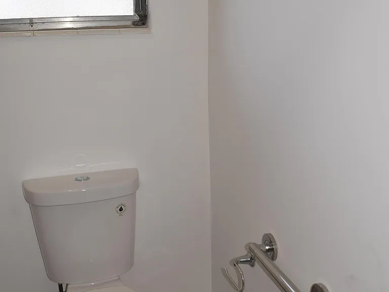 2747 Dudley Dr E #D — Photo 23