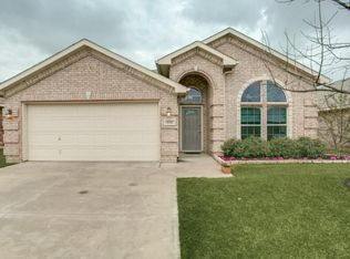 8312 Winter Falls Trl, Hurst, TX 76053