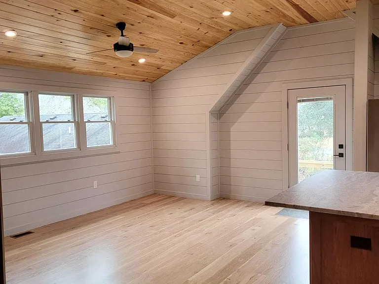 101 Margaret Ct — Photo 4