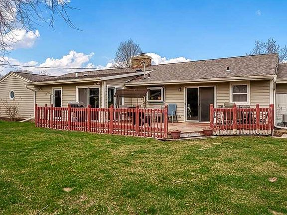 5th image of 726 E Petunia Ln