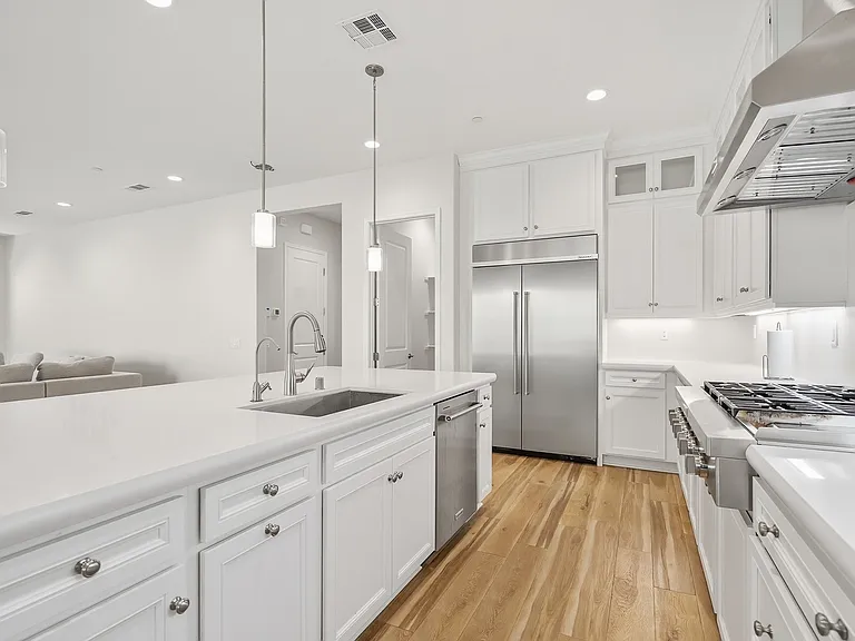 21217 Rockview Ter — Photo 11