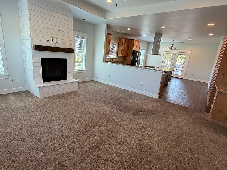 445 Eagle Rock Dr — Photo 5