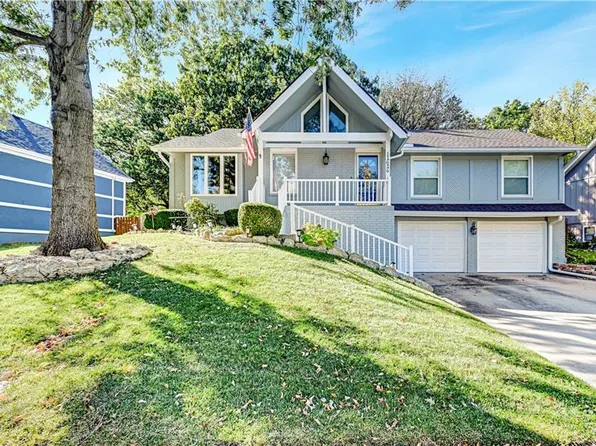 11626 Monrovia St, Overland Park, KS 66210