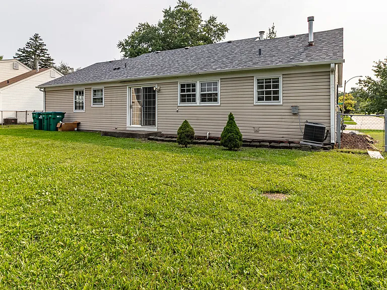 1075 Aspen Dr — Photo 22