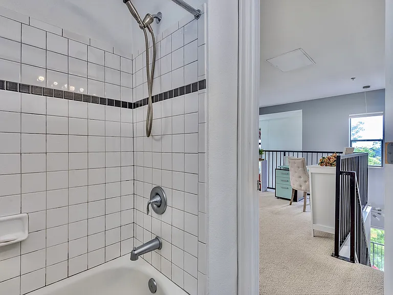 2034 W 31st Ave — Photo 17