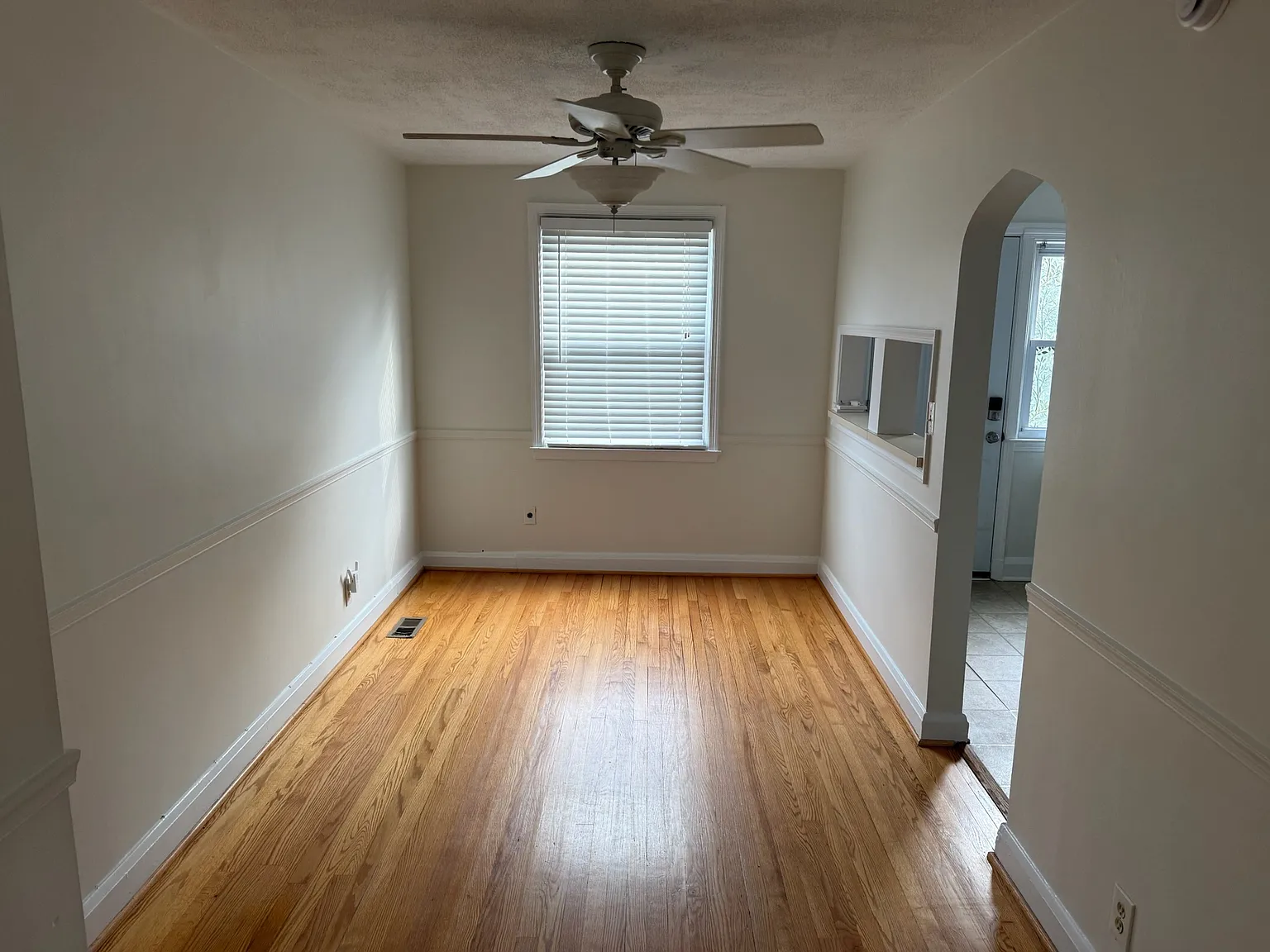 1041 Elm Rd — Photo 3