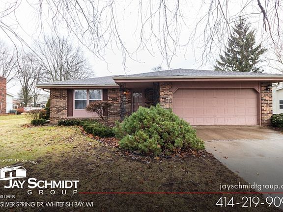 2nd image of W223N2224 Meadowood Ln