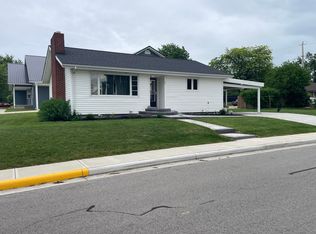 308 N Sycamore St, Botkins, OH 45306