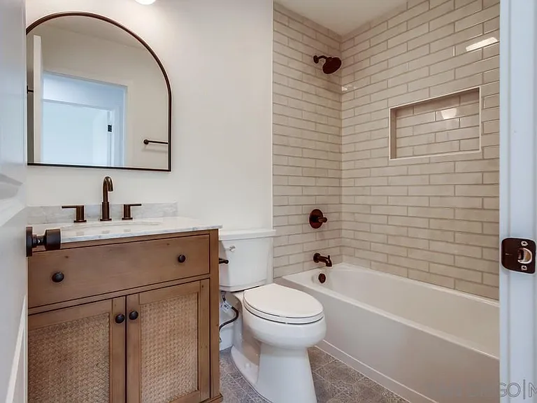 10190 Drumcliff Ave — Photo 25