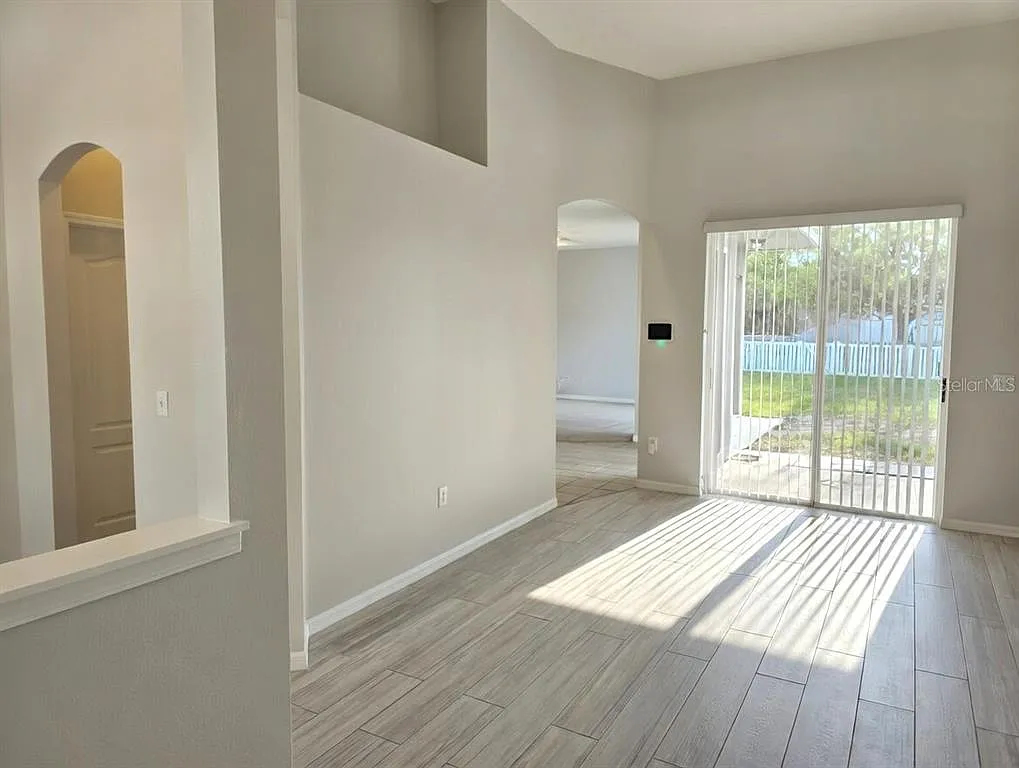 Building Photo - 10805 Australian Pine Dr