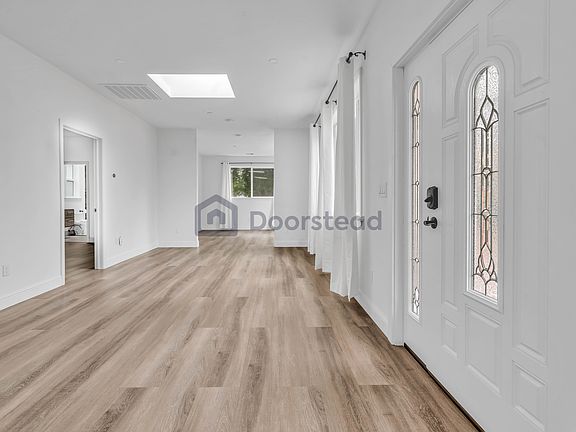 4th image of 1755 W Hacienda Ave #B