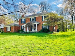 5972 Barnstable Ct, West Bloomfield, MI 48322