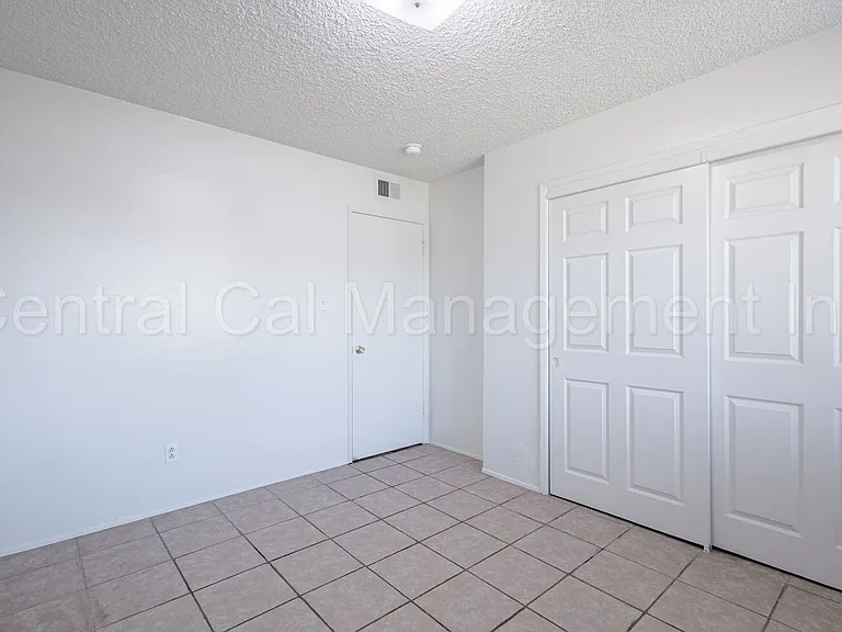 6208 Stine Rd — Photo 11