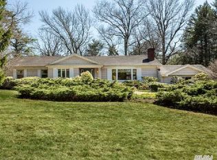 140 Harbor Acres Rd, Port Washington, NY 11050