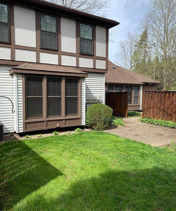 1st image of 3514 Whispering Brook Dr SE