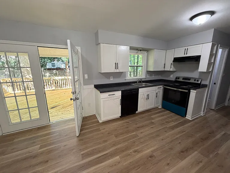 9412 Dominion Blvd — Photo 9