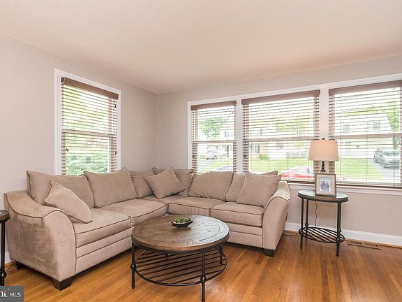 3rd image of 424 Quigley Ave