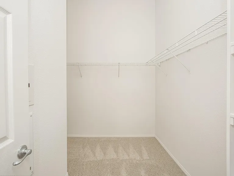Laurel Canyon Apartment Homes — Photo 35