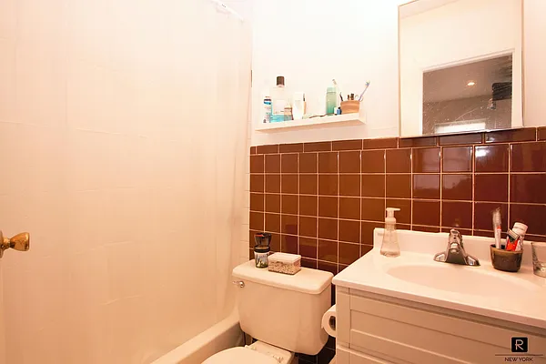 Rented by R New York | media 28