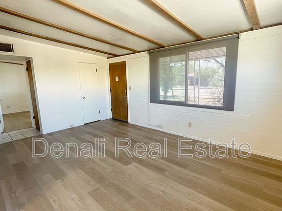 5th image of 2618 N Sparkman Blvd #1