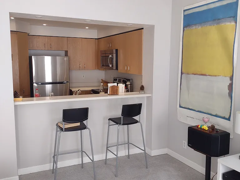620 State St #216 — Photo 9