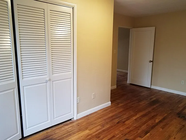 678 Normal Ave — Photo 33
