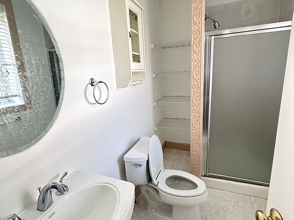2nd image of 17 Waring Dr