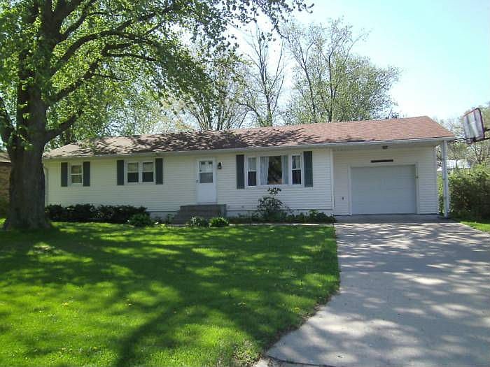 116 W Summit Wilton