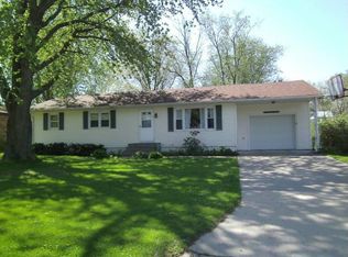 116 W Summit St, Wilton, IA 52778