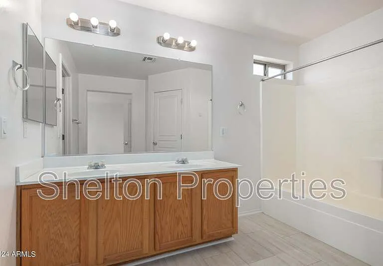 17229 W Caribbean Ln — Photo 18