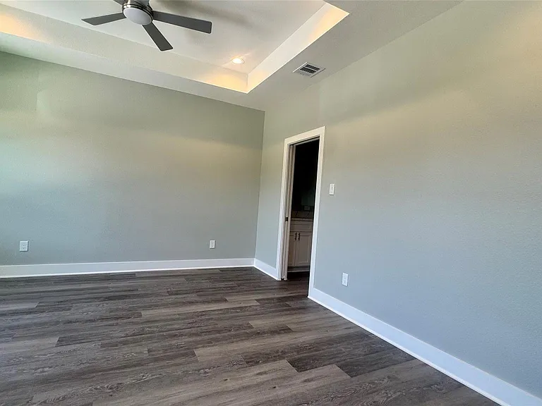 737 Ebenezer Ln — Photo 20