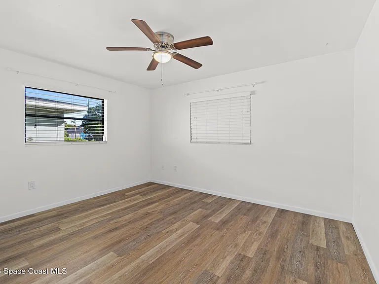 401 Milford Point Dr — Photo 18